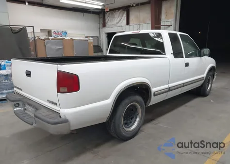 2000 Chevrolet S-10 Ls z USA, uszkodzony, nr VIN 1GCCS1958Y8246836